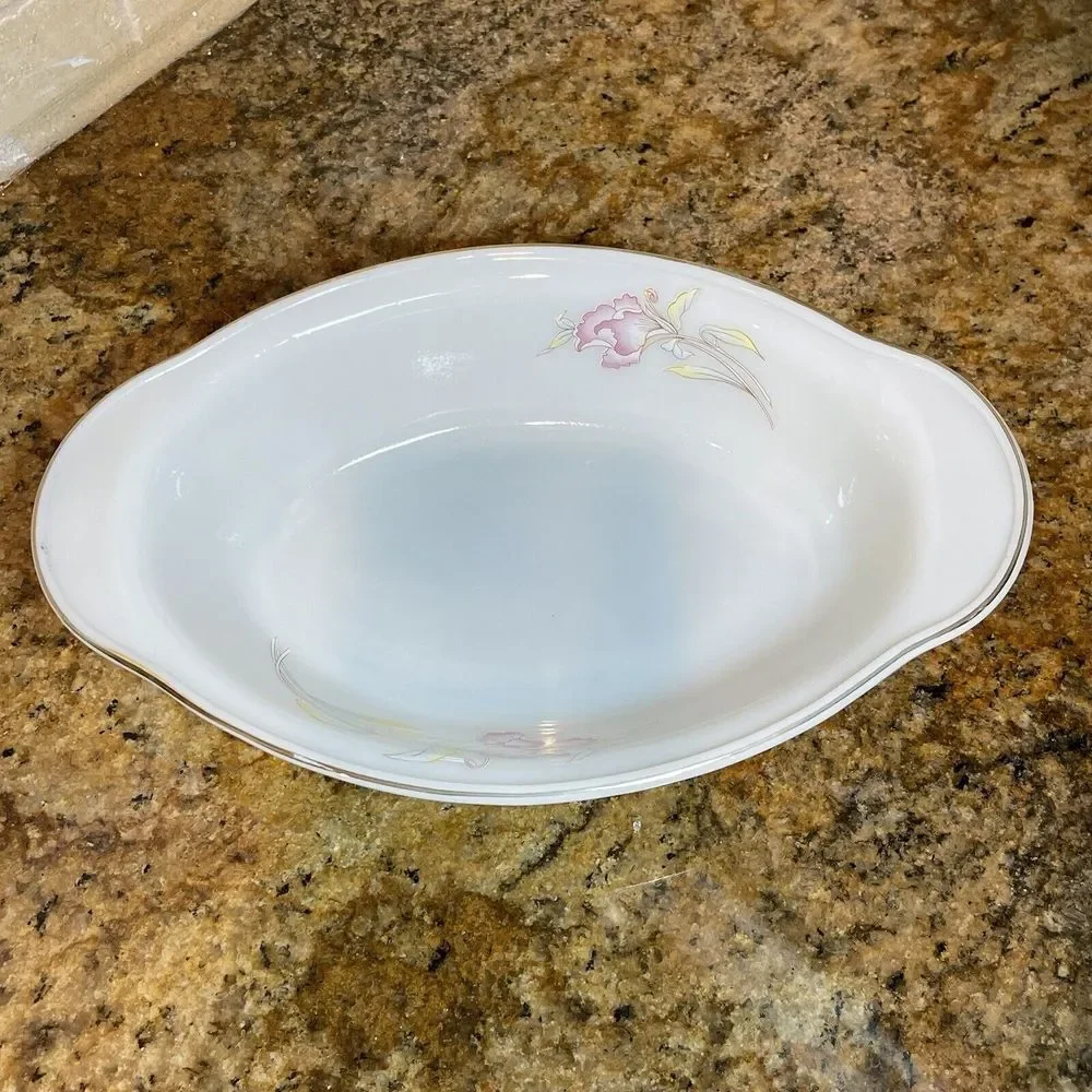 VTG Pair Acropal France Relish Dishes 10.5 Inch Victoria Oval‎ Milk Glass Floral